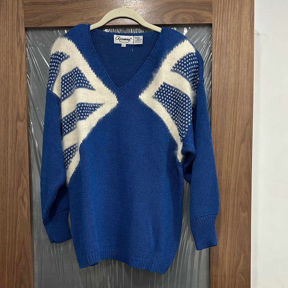 Blue V-Neck Sweater with Cream Chevron Detail